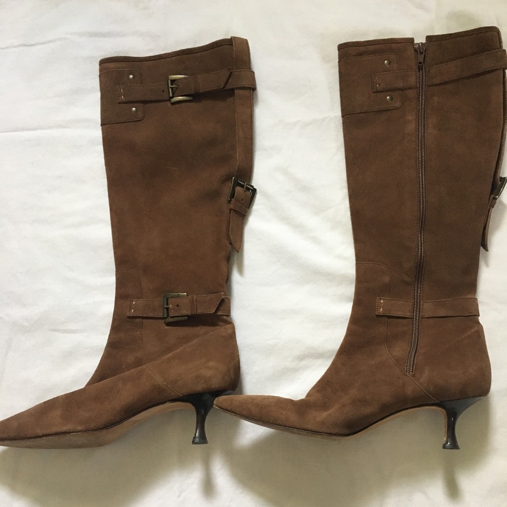 Manolo Blahnik Brown Suede Boots